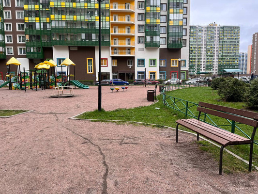 Продам однокомнатную (1-комн.) квартиру, Ручьевский пр-кт, 9, Мурино п