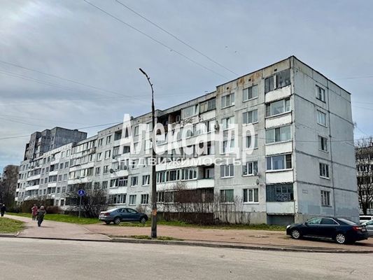 Продам однокомнатную (1-комн.) квартиру, Приморская ул, 27, Выборг г