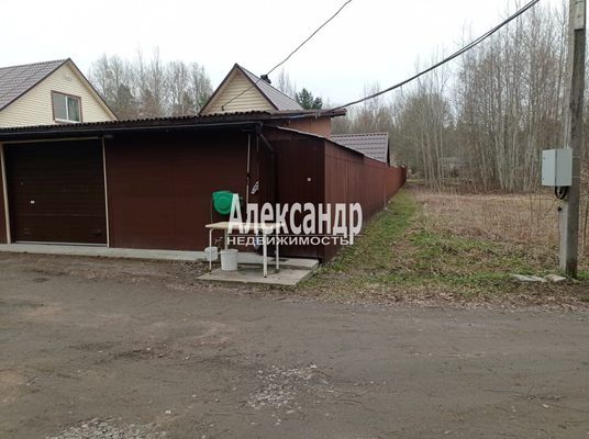 Продам коттедж, Лососево п, 90 км от города