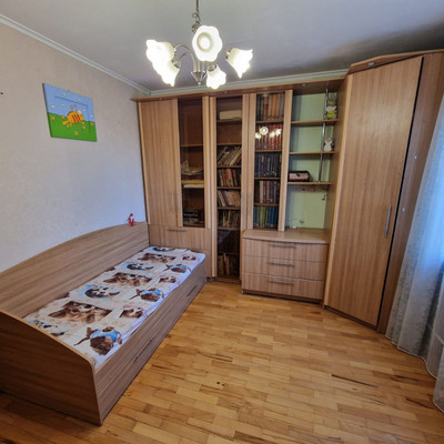 Продам многокомнатную квартиру, Красных Партизан ул, 111, Краснодар г