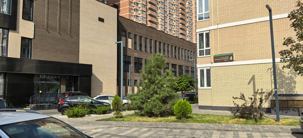 Продам однокомнатную (1-комн.) квартиру, им. Героя Георгия Бочарникова ул, 4к1, Краснодар г
