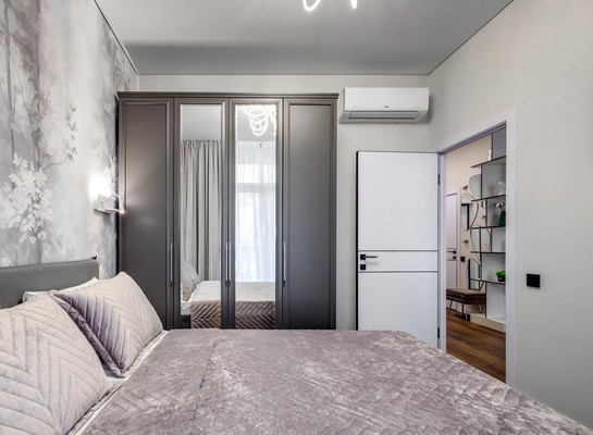 Продам трехкомнатную (3-комн.) квартиру, Московская ул, 15, Ялта г