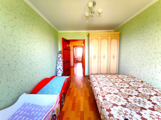 Продам трехкомнатную (3-комн.) квартиру, Батыршина ул, 29, Казань г