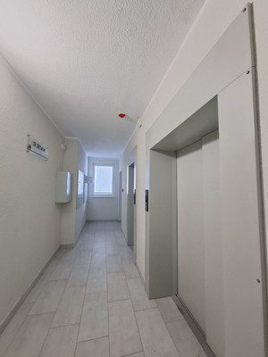 Продам двухкомнатную (2-комн.) квартиру, Советский пр-кт, 130, Калининград г