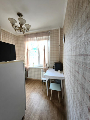 Продам двухкомнатную (2-комн.) квартиру, Ямашева пр-кт, 24, Казань г
