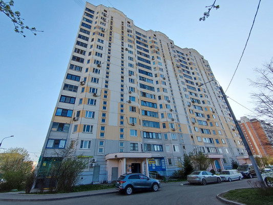 Продам двухкомнатную (2-комн.) квартиру, Маршала Савицкого ул, 12, Москва г