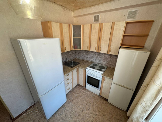 Продам двухкомнатную (2-комн.) квартиру, Лесная ул, 14, Амурск г