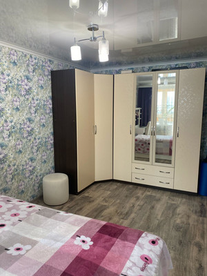 Продам двухкомнатную (2-комн.) квартиру, 2-я Азинская ул, 1Е, Казань г