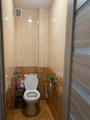 Продам двухкомнатную (2-комн.) квартиру, 2-я Азинская ул, 1Е, Казань г