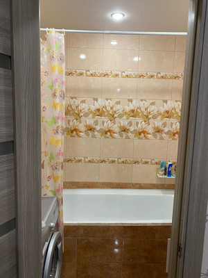 Продам двухкомнатную (2-комн.) квартиру, 2-я Азинская ул, 1Е, Казань г