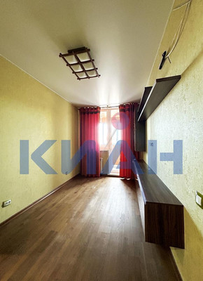 Продам двухкомнатную (2-комн.) квартиру, Чернышевского ул, 81, Красноярск г