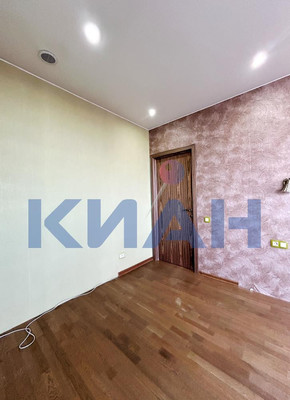 Продам двухкомнатную (2-комн.) квартиру, Чернышевского ул, 81, Красноярск г