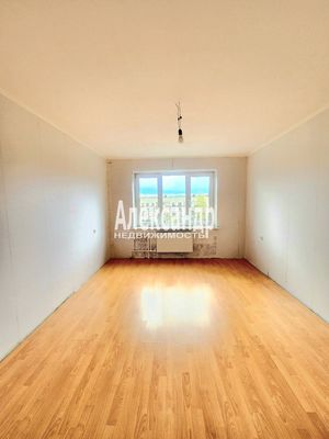 Продам однокомнатную (1-комн.) квартиру, Героев пр-кт, 19, Кириши г