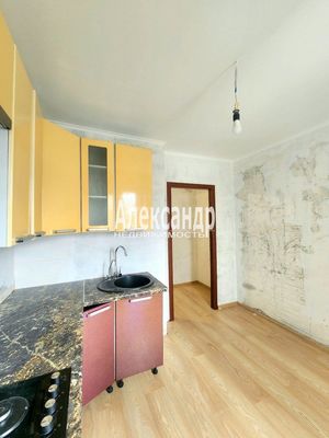 Продам однокомнатную (1-комн.) квартиру, Героев пр-кт, 19, Кириши г
