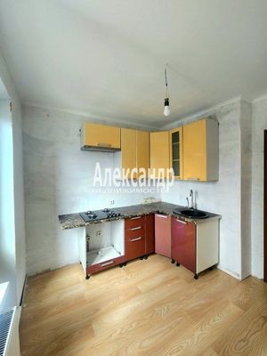 Продам однокомнатную (1-комн.) квартиру, Героев пр-кт, 19, Кириши г