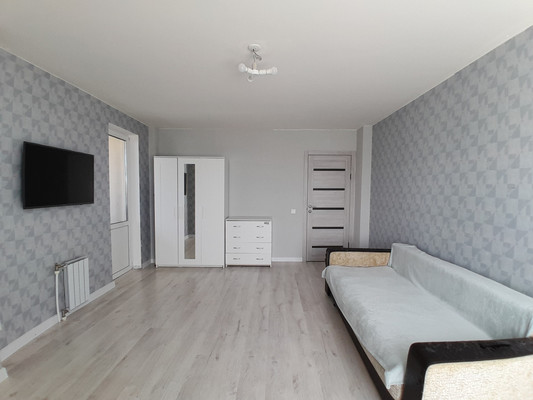 Продам однокомнатную (1-комн.) квартиру, Рощинская ул, 46, Екатеринбург г