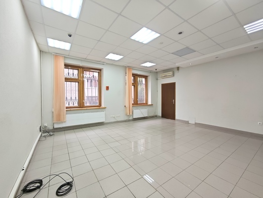 Сдам офисное помещение 33,8 м2, Куйбышева ул, 82А, Екатеринбург г