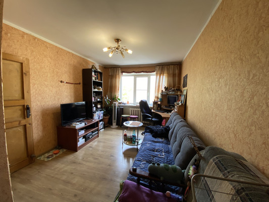 Продам однокомнатную (1-комн.) квартиру, Дмитровская ул, 30, Базарово д