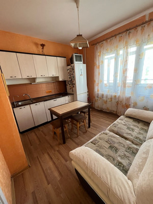Продам двухкомнатную (2-комн.) квартиру, Сормовская ул, 210, Краснодар г