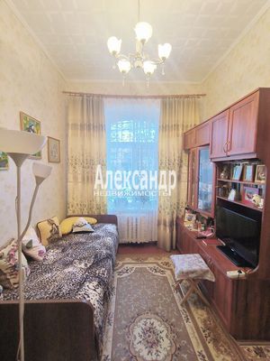 Продам комнату в 12-комн. квартире, Красного Текстильщика ул, 9-11, Санкт-Петербург г