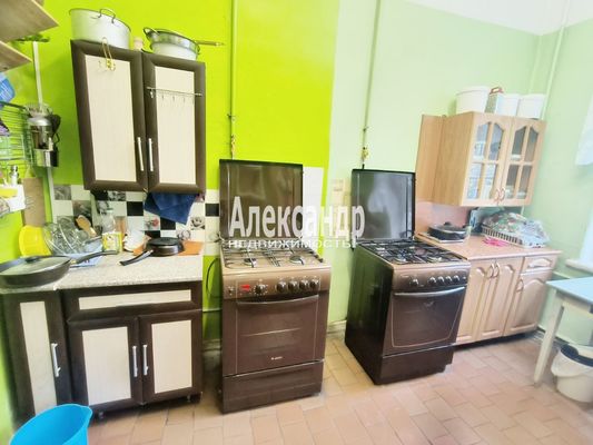Продам комнату в 12-комн. квартире, Красного Текстильщика ул, 9-11, Санкт-Петербург г