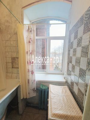 Продам комнату в 12-комн. квартире, Красного Текстильщика ул, 9-11, Санкт-Петербург г