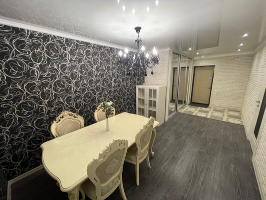 Продам двухкомнатную (2-комн.) квартиру, Кирова ул, 9б, Батайск г