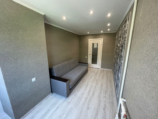 Продам двухкомнатную (2-комн.) квартиру, Кирова ул, 9б, Батайск г