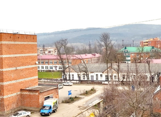 Продам трехкомнатную (3-комн.) квартиру, Комарова ул, 103, Апшеронск г