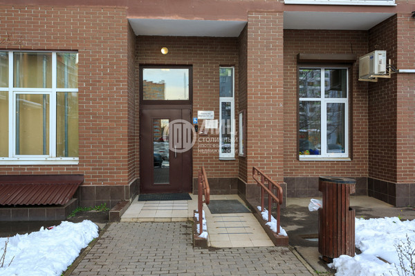 Продам трехкомнатную (3-комн.) квартиру, Бачуринская ул, 17, Коммунарка п