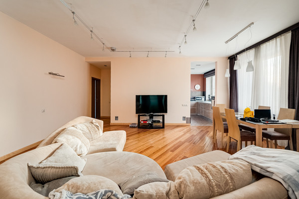 Продам трехкомнатную (3-комн.) квартиру, Таганская ул, 26, Москва г