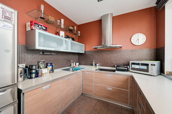 Продам трехкомнатную (3-комн.) квартиру, Таганская ул, 26, Москва г