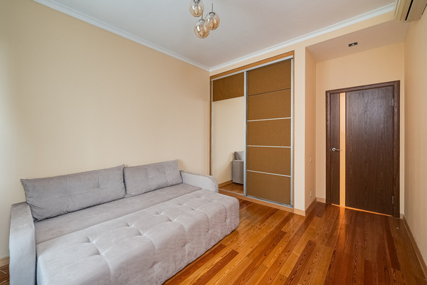 Продам трехкомнатную (3-комн.) квартиру, Таганская ул, 26, Москва г