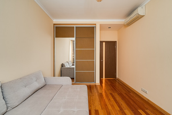 Продам трехкомнатную (3-комн.) квартиру, Таганская ул, 26, Москва г