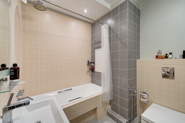 Продам трехкомнатную (3-комн.) квартиру, Таганская ул, 26, Москва г