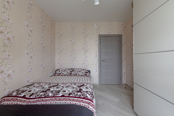 Продам двухкомнатную (2-комн.) квартиру, Петергофское ш, 84к19, Санкт-Петербург г