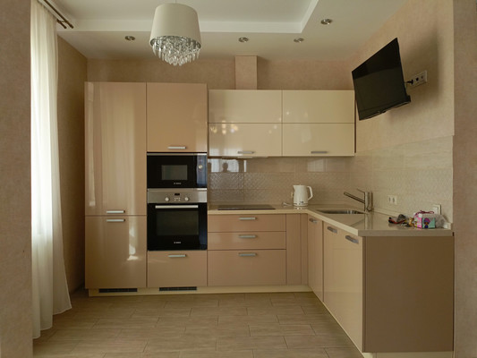 Продам трехкомнатную (3-комн.) квартиру, Молодежная ул, 28кА, Речицы с