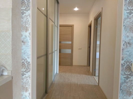 Продам трехкомнатную (3-комн.) квартиру, Молодежная ул, 28кА, Речицы с