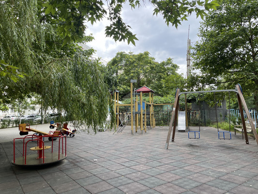 Продам трехкомнатную (3-комн.) квартиру, Имама Шамиля пр-кт, 44ка, Махачкала г