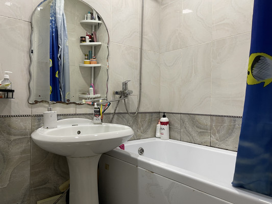 Продам двухкомнатную (2-комн.) квартиру, Аскерханова ул, 6, Махачкала г