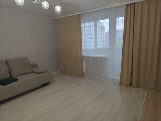 Продам трехкомнатную (3-комн.) квартиру, Чавайна б-р, 14, Йошкар-Ола г