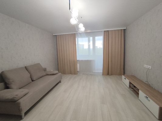 Продам трехкомнатную (3-комн.) квартиру, Чавайна б-р, 14, Йошкар-Ола г