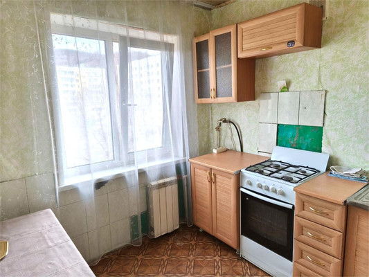 Продам двухкомнатную (2-комн.) квартиру, Парашютная ул, 12, Красноярск г