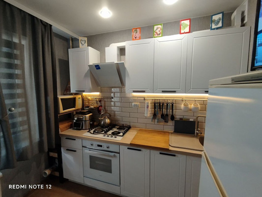 Продам двухкомнатную (2-комн.) квартиру, Добровольского ул, 8к2, Ростов-на-Дону г