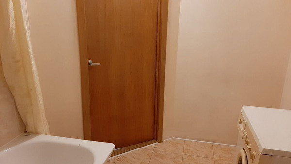 Продам двухкомнатную (2-комн.) квартиру, 339-й Стрелковой Дивизии ул, 19, Ростов-на-Дону г