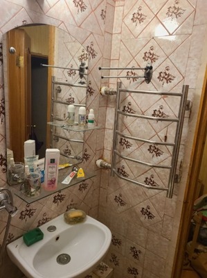 Продам трехкомнатную (3-комн.) квартиру, Еременко ул, 60к5, Ростов-на-Дону г