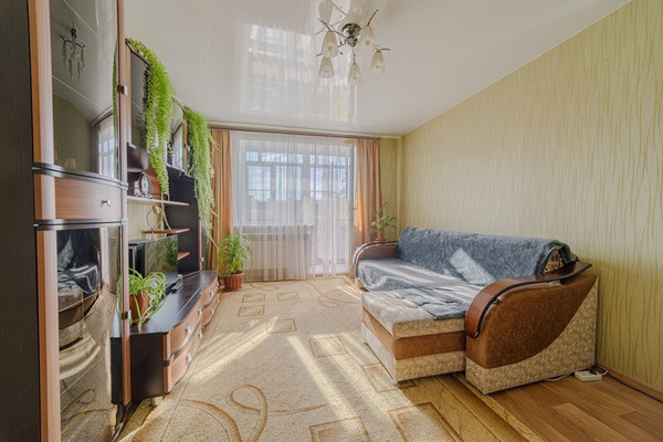 Продам двухкомнатную (2-комн.) квартиру, Вадинская ул, 7, Пенза г