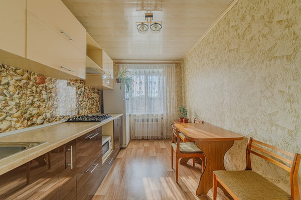 Продам двухкомнатную (2-комн.) квартиру, Вадинская ул, 7, Пенза г