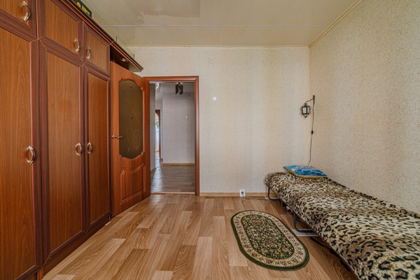 Продам двухкомнатную (2-комн.) квартиру, Вадинская ул, 7, Пенза г