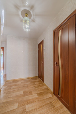 Продам двухкомнатную (2-комн.) квартиру, Вадинская ул, 7, Пенза г